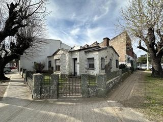 Foto 2 de Casa ideal uso comercial sobre Avenida Calchaqui