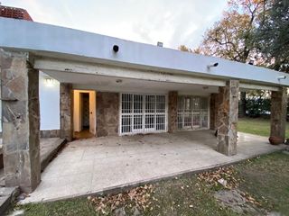 Foto 9 de Vent Casa con pileta Funes. Altura Garita 14. Lote Parquizado y forestado.
