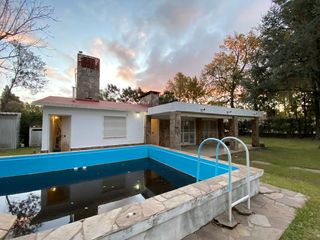 Foto 6 de Vent Casa con pileta Funes. Altura Garita 14. Lote Parquizado y forestado.
