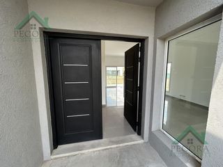 Foto 2 de Casa - interna - San Ramon - Lote 15 - Pilar del Este - CON RENTA.