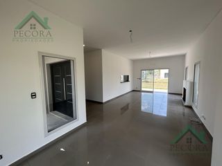 Foto 8 de Casa - interna - San Ramon - Lote 15 - Pilar del Este - CON RENTA.