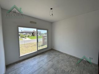 Foto 20 de Casa - interna - San Ramon - Lote 15 - Pilar del Este - CON RENTA.