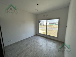 Foto 22 de Casa - interna - San Ramon - Lote 15 - Pilar del Este - CON RENTA.