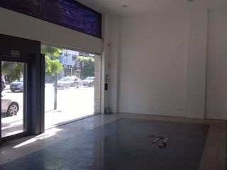 Foto 2 de Av- Libertador 3800 - Local u Oficina de 800 m2 - Posibilidades varias para grandes proyectos