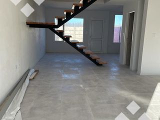 Foto 10 de VENTA, DUPLEX 2 DORMITORIOS EN ALTOS ALBERDI I, PLOTTIER.