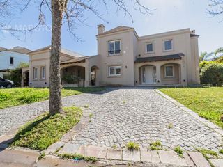 Foto 2 de CASA EN VENTA EN BARRIO SEPTIEMBRE - MAROTO PROPIEDADES