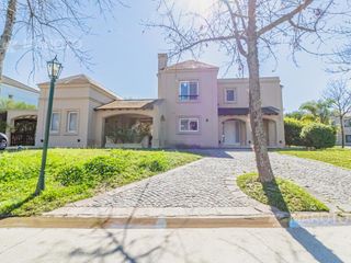 Foto 72 de CASA EN VENTA EN BARRIO SEPTIEMBRE - MAROTO PROPIEDADES