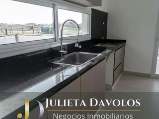Foto 3 de Casa en Venta 5 Ambiente El Canton Barrio Golf-Escobar -Maschwitz