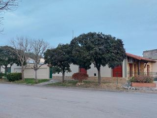 Foto 21 de Casa en venta - 3 Dormitorios 3 Baños - Cochera - 330Mts2 - Cabildo, Bahía Blanca