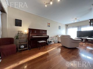 Foto 3 de Venta de Departamento 4 ambientes con cochera y baulera en Quilmes