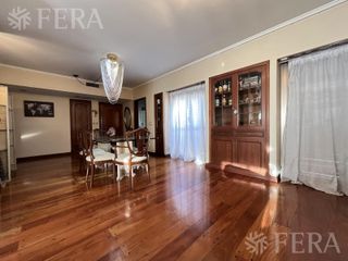 Foto 6 de Venta de Departamento 4 ambientes con cochera y baulera en Quilmes