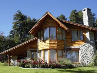 Foto 1 de Venta Cabaña 2 dorm c/ cochera, Puerto Manzano,  Villa La Angostura