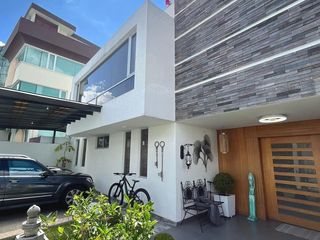 Foto 3 de Vendo casa moderna de 3 habitaciones más estudio