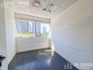 Foto 9 de Oficina de 150 m2 con 2 cocheras en alquiler, edificio con seguridad - Vicente López