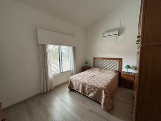 Foto 6 de Importante casa en  Boulevard Güemes.