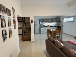 Foto 2 de Importante casa en  Boulevard Güemes.