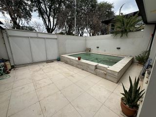 Foto 12 de Importante casa en  Boulevard Güemes.
