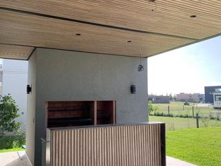 Foto 21 de Casa en venta - 3 Dormitorios 4 Baños - Cocheras - 216,50Mts2 - El Naudir, Escobar