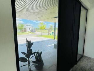 Foto 4 de Casa en venta - 3 Dormitorios 4 Baños - Cocheras - 216,50Mts2 - El Naudir, Escobar