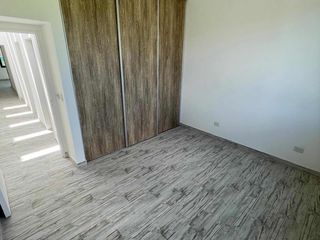 Foto 12 de Casa en venta - 3 Dormitorios 4 Baños - Cocheras - 216,50Mts2 - El Naudir, Escobar