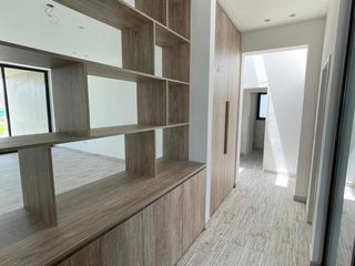 Foto 7 de Casa en venta - 3 Dormitorios 4 Baños - Cocheras - 216,50Mts2 - El Naudir, Escobar