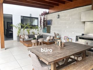 Foto 4 de ESPECTACULAR CASA EN VENTA EN SURCO DE 3/4 DORM JARDIN GRANDE