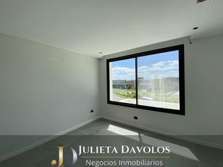 Foto 20 de Casa en  Venta 5 Ambientes Puertos del Lago Barrio Acacias Escobar-Maschwitz