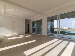 Foto 16 de CASA EN VENTA EN BARRIO EL CANTON - MAROTO PROPIEDADES