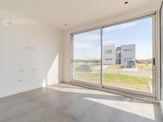 Foto 27 de CASA EN VENTA EN BARRIO EL CANTON - MAROTO PROPIEDADES