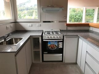 Foto 13 de Venta Casa 3 Dormitorios -  Villa la Angostura