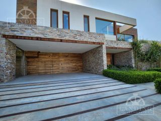 Foto 1 de Casa al Río en Barrio Náutico Albanueva, Rincón de Milberg