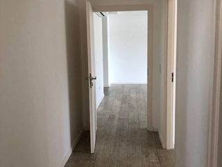 Foto 9 de Depto PB con jardin al rio, 3 dormitorios y dependencia - Dos cocheras- Barrio Náutico Albanueva