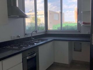 Foto 4 de Depto PB con jardin al rio, 3 dormitorios y dependencia - Dos cocheras- Barrio Náutico Albanueva