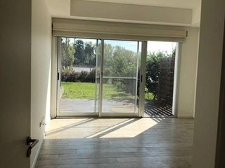 Foto 3 de Depto PB con jardin al rio, 3 dormitorios y dependencia - Dos cocheras- Barrio Náutico Albanueva