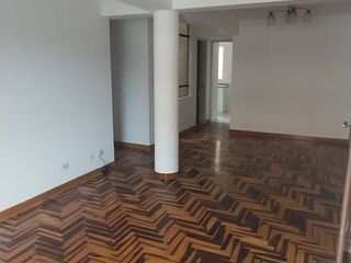 Foto 7 de Apartamento en venta de 3 dormitorios c/ cochera en Santiago de Surco,Lima,Perú.