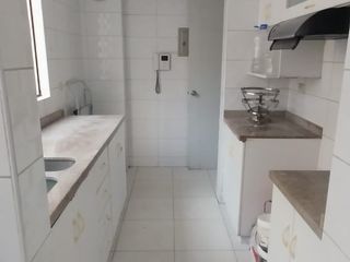 Foto 2 de Apartamento en venta de 3 dormitorios c/ cochera en Santiago de Surco,Lima,Perú.