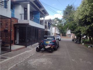 Foto 3 de VENTA CASA DOS PISOS QUINTAS DEL BOSQUE -  VILLAVICENCIO