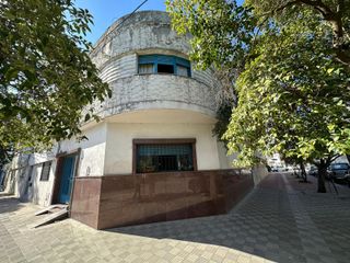 Foto 2 de Casa en venta en barrio Juniors, 3 dormitorios, cocina separada, terraza y patio.  APTO CREDITO
