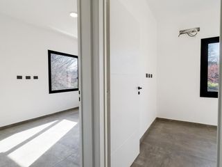 Foto 33 de Casa Venta 7 AMBIENTES EZEIZA !! ACEPTA FINANCIACION !! USS 300.000   CUOTAS