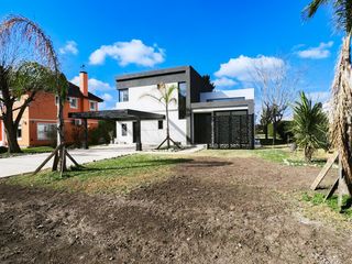 Foto 62 de Casa Venta 7 AMBIENTES EZEIZA !! ACEPTA FINANCIACION !! USS 300.000   CUOTAS