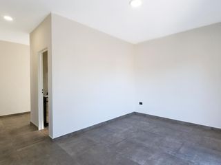 Foto 25 de Casa Venta 7 AMBIENTES EZEIZA !! ACEPTA FINANCIACION !! USS 300.000   CUOTAS