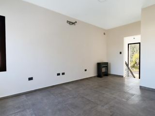 Foto 30 de Casa Venta 7 AMBIENTES EZEIZA !! ACEPTA FINANCIACION !! USS 300.000   CUOTAS