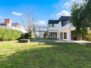 Foto 42 de Casa Venta 7 AMBIENTES EZEIZA !! ACEPTA FINANCIACION !! USS 300.000   CUOTAS