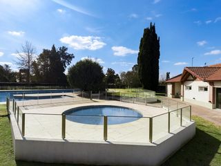 Foto 58 de Casa Venta 7 AMBIENTES EZEIZA !! ACEPTA FINANCIACION !! USS 300.000   CUOTAS