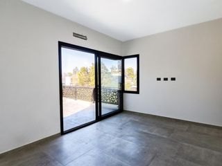 Foto 20 de Casa Venta 7 AMBIENTES EZEIZA !! ACEPTA FINANCIACION !! USS 300.000   CUOTAS