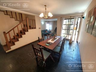 Foto 6 de Casa de 5 ambientes, en venta. Terminaciones de gran calidad y jardín.