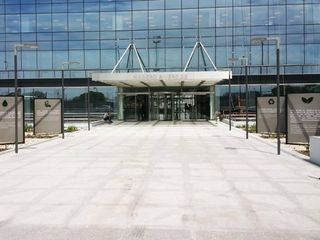 Foto 2 de Edificio Madero Riverside 784 m2 en alquiler