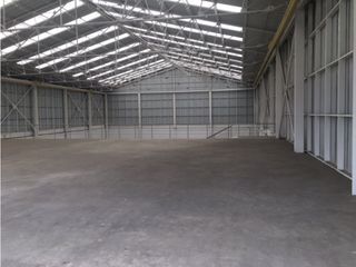 Foto 1 de BODEGA INDUSTRIAL  Y/O  LOCAL EN ARRIENDO PUENTE ARANDA, BOGOT