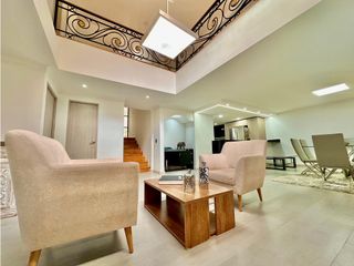 Foto 6 de Hermosa Casa Amoblada en Arriendo Frente al Mall Amsterdam