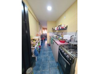 Foto 3 de En venta casa de dos habitaciones ciudadela La Aurora Manta